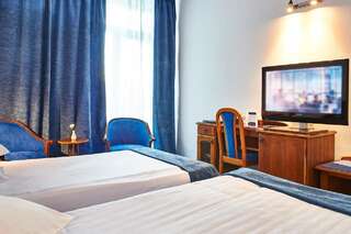 Отель Continental Suceava Сучава Стандартный двухместный номер с 2 отдельными кроватями-2